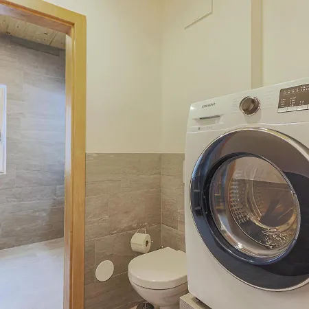 Michaela * ברמברג אם ווילדקוגל