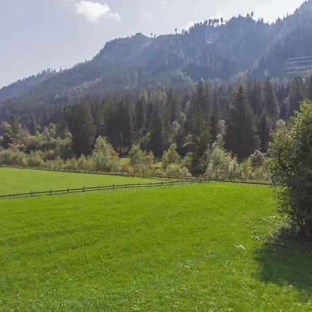 בית נופש Michaela *